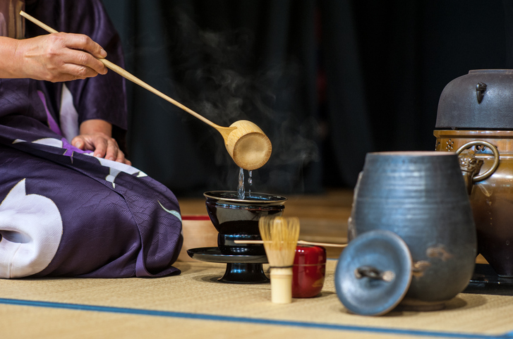 Szene einer japanischen Teezeremonie.