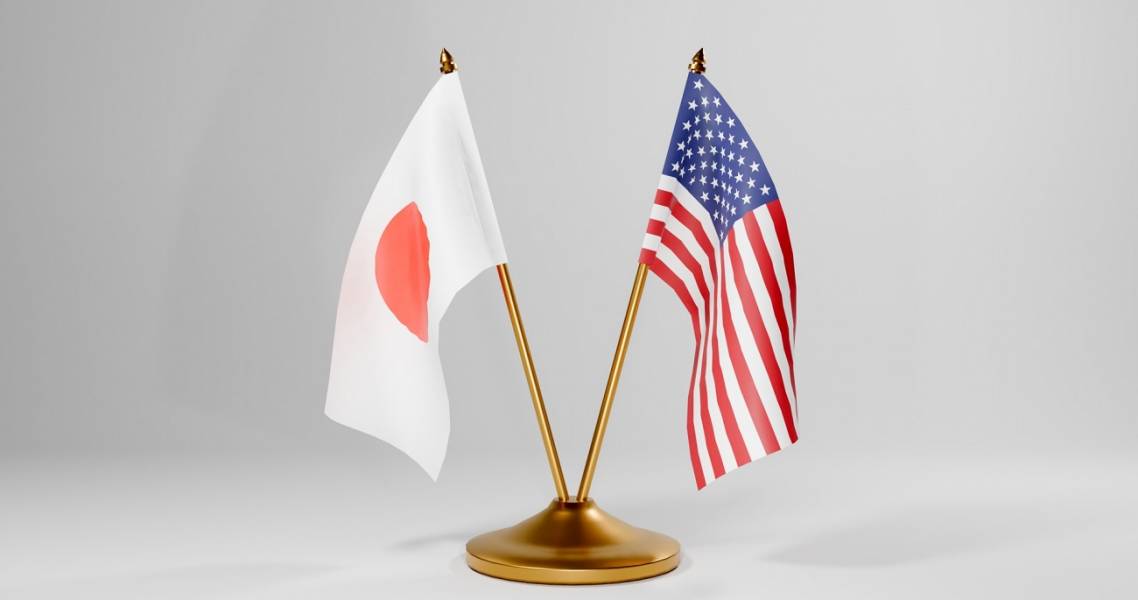 japanische und amerikanische Flagge