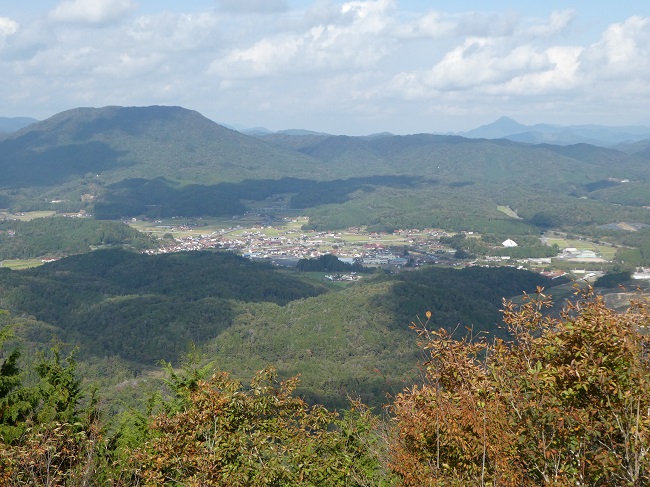 Ausblick vom Gipfel des Kakeyama auf Ōasa und die Region.